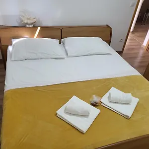 apartment-paola-malinska.primorje-gorskikotar.com/